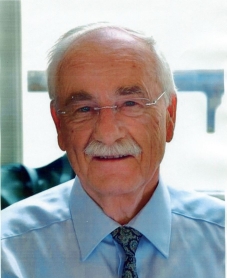 Prok. Dr. Bernd-Hein­rich Menck